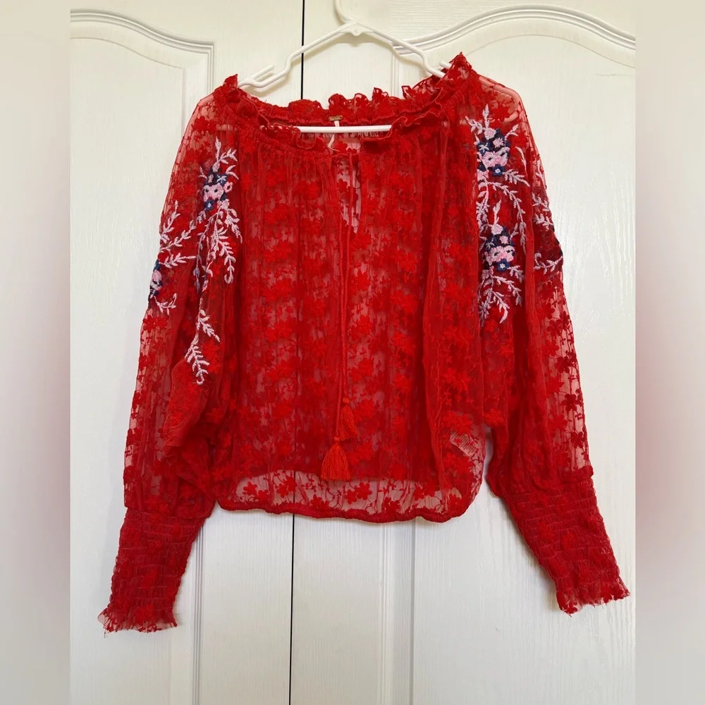 Red Floral Lace Women's Top - Picture 3 of 10